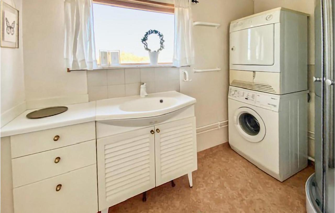 Gorgeous Home In Harloesa With Wifi Harlosa Екстериор снимка